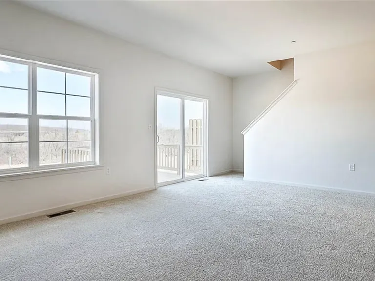 7882 Briarwood Dr — Photo 16