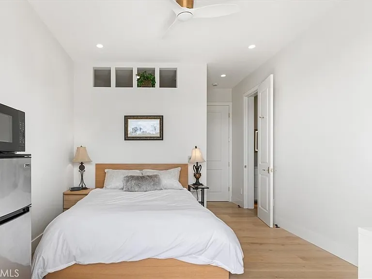 1515 Tahiti Ave — Photo 36
