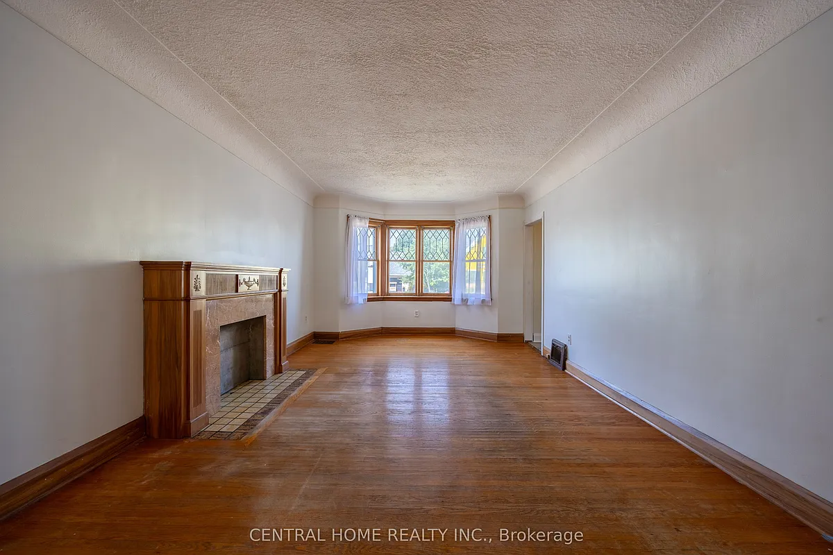 Building Photo - 1650 King St E #MAIN