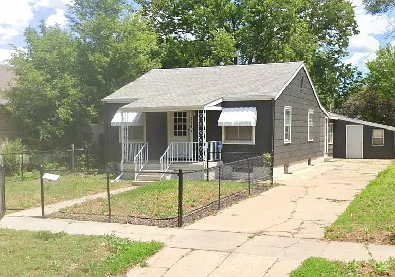 318 N Penn Ave — Photo 1