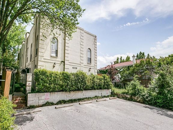 3rd image of 4228 Buena Vista St APT 103