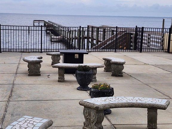 5th image of 825 Bayshore Dr APT 308