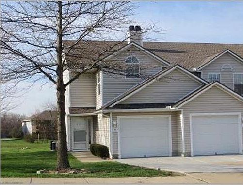 1st image of 717 SE 14th St #141A