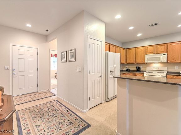 4th image of 2314 Jada Dr