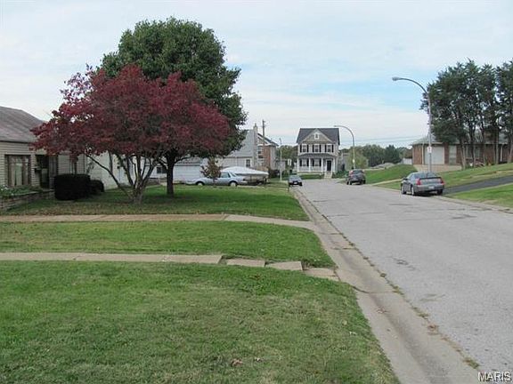 5th image of 3738 Roswell Ave