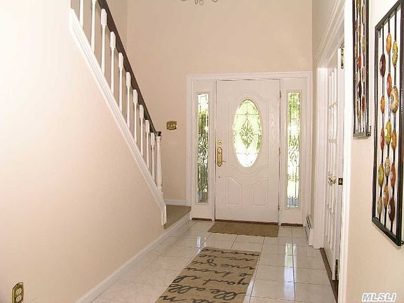 3rd image of 21 Carol Ave