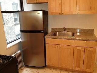 3rd image of 220 E 13th St