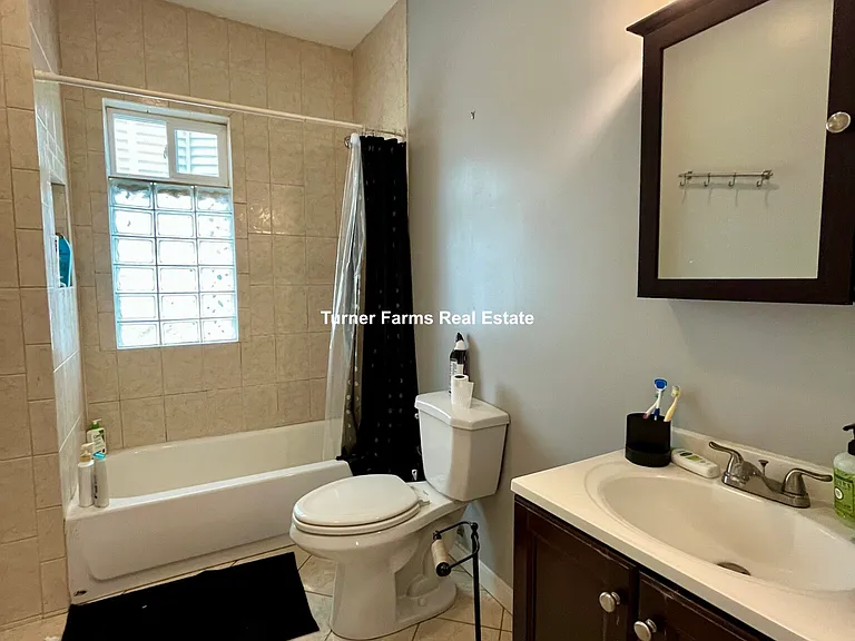 25 Sudan St #1R — Photo 5