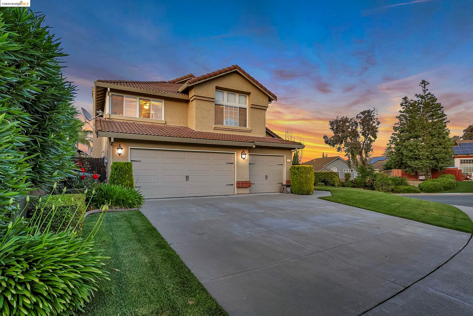 4535 Stallion Way photo 1