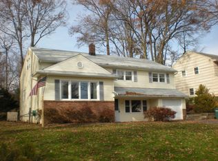 2045 Mapleview Ct, Scotch Plains, NJ 07076