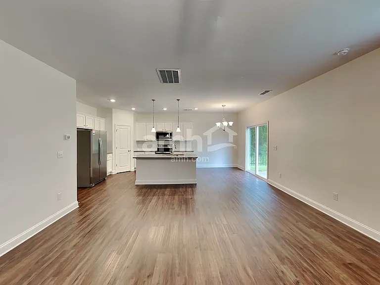 6051 Rosemore Ln — Photo 5