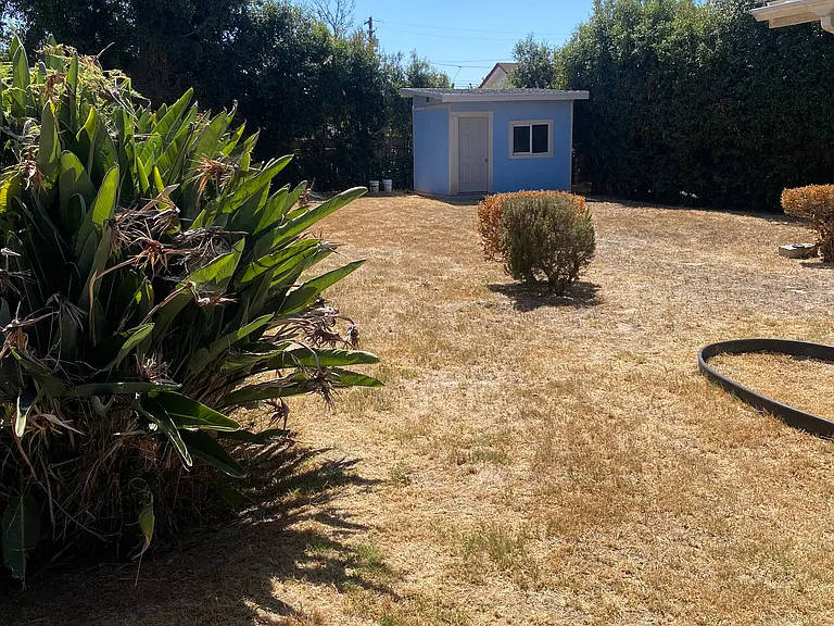 284 Twin Oaks Ave — Photo 2