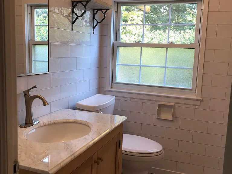 1890 Riverside Dr — Photo 16