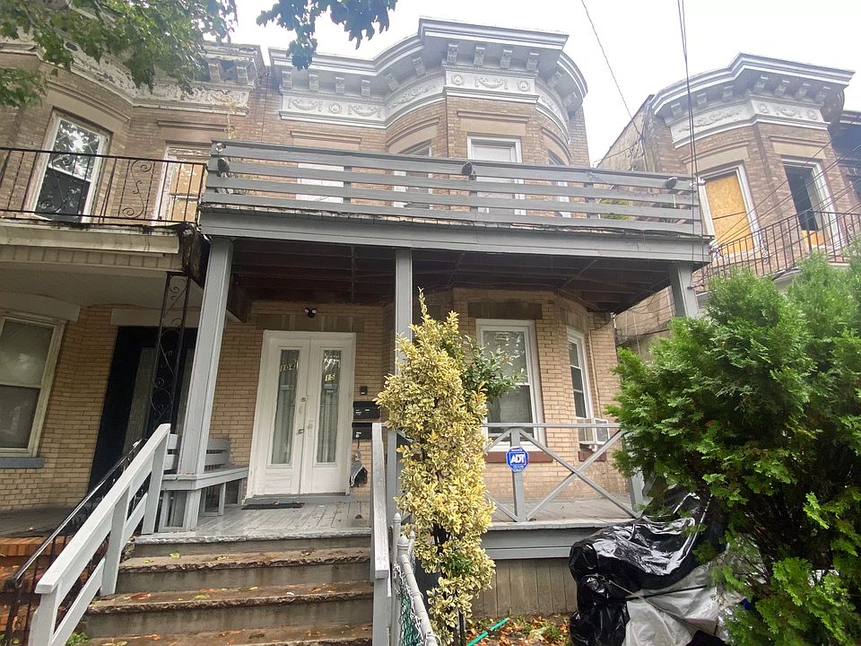 2nd image of 10415 89th Ave