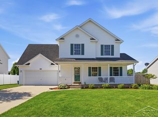 10175 Dove Dr, Freeland, MI 48623