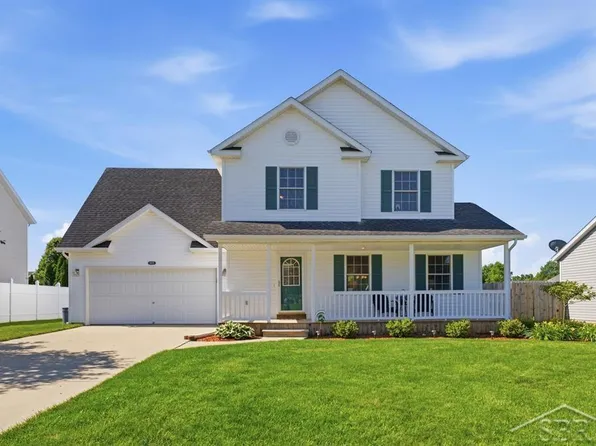 10175 Dove Dr, Freeland, MI 48623