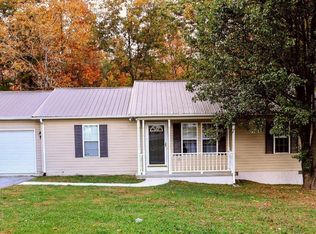 71 Marymont Dr, Crossville, TN 38555