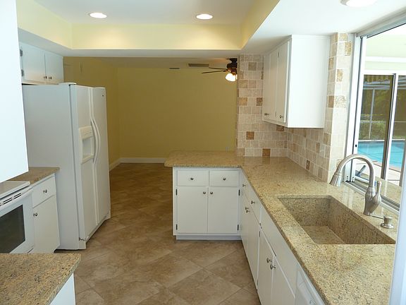 2nd image of 5692 Eichen Cir W