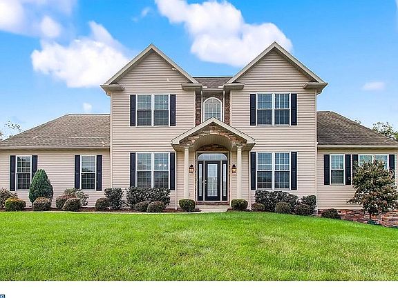 2nd image of 42 Augusta Ln