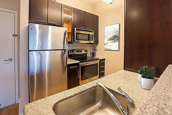 Chestnut Street Lofts — Photo 2