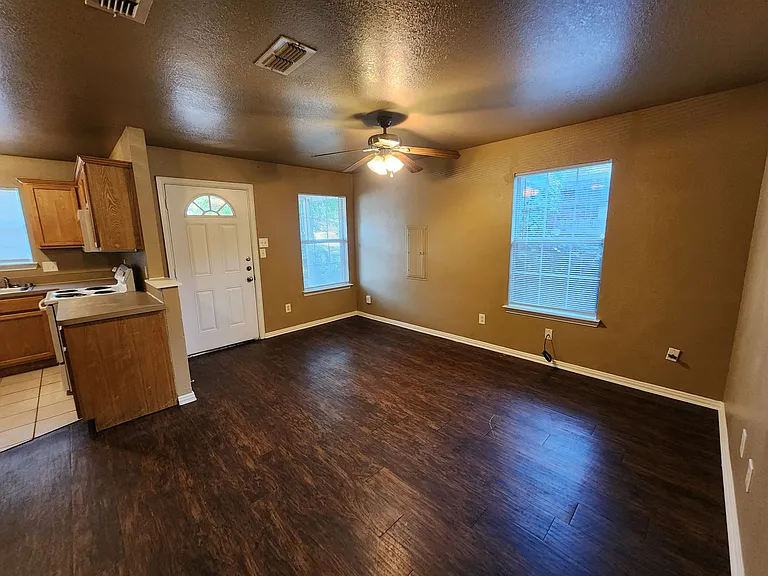 2917 Van Horn Ave — Photo 5