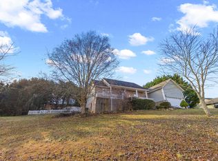 1850 Pheasant Crossing Dr, Dandridge, TN 37725