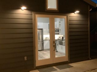 2710 Myrtle St, Oakland, CA 94607