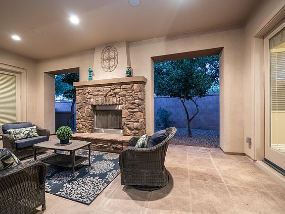 4th image of 306 W ALAMOSA Drive