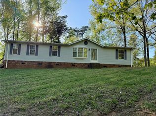 284 Eaglewood Ln, Winston Salem, NC 27127