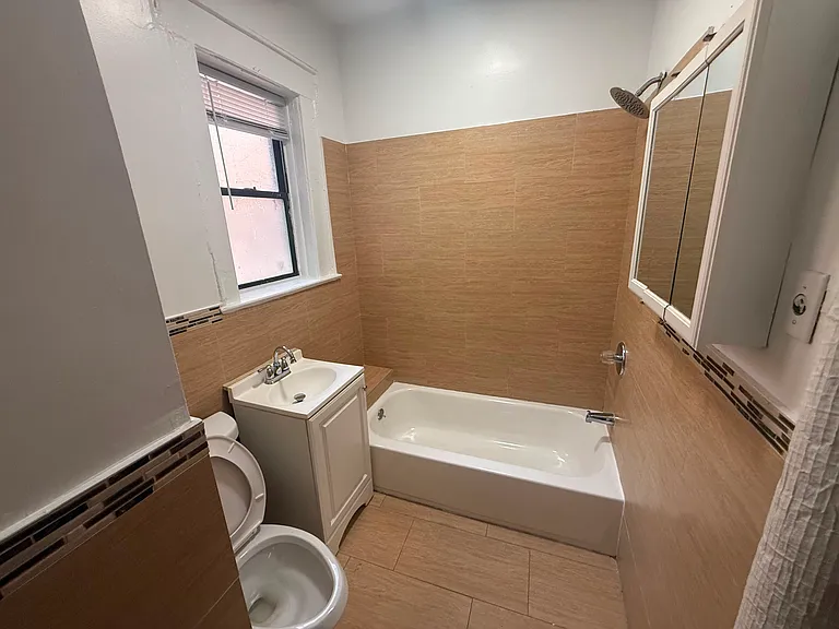 486 Summer Ave #306 — Photo 6