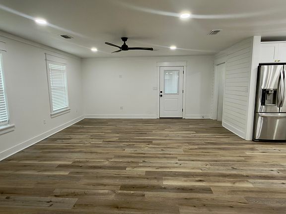4th image of 3172 Maple St