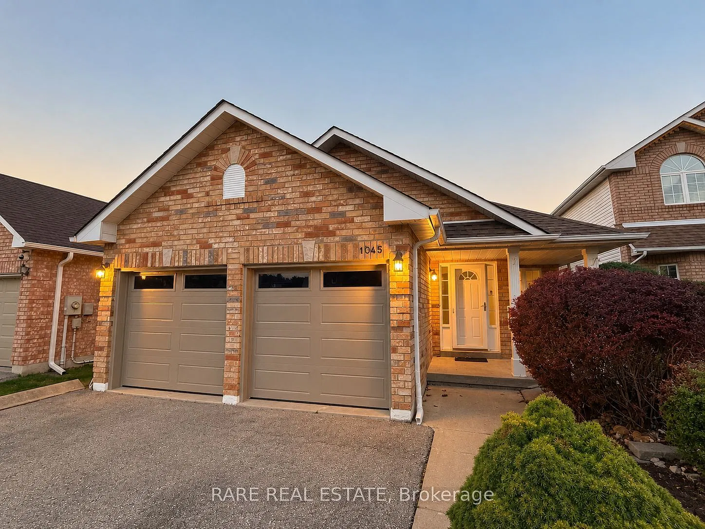 3 bed, $2,950 — Photo 2