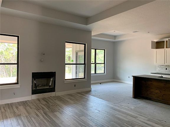 3rd image of 312 Charli Cir