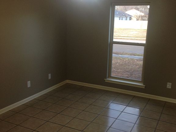 5th image of 2595 Meadowbrook Dr