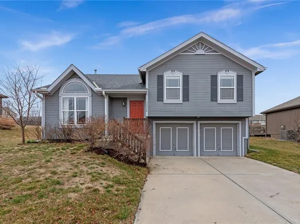 9004 NE 116th Ter, Kansas City, MO 64157