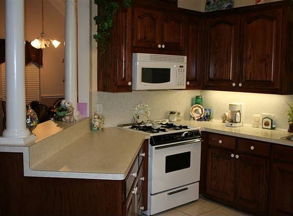 3rd image of 7831 Golfhill Dr