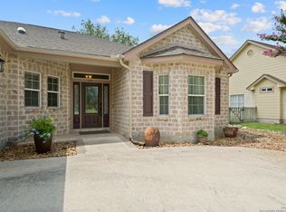129 W Evergreen St, Boerne, TX 78006