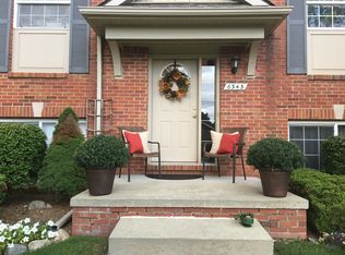 6343 Waldon Center Dr #1, Clarkston, MI 48346