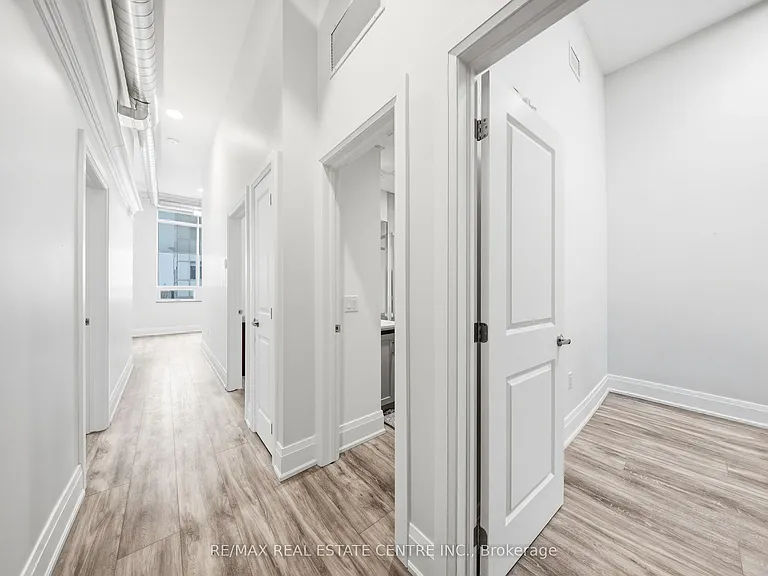 11 Queen St #301 — Photo 24