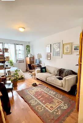 Rented by KNOCKKNOCK LLC | media 5