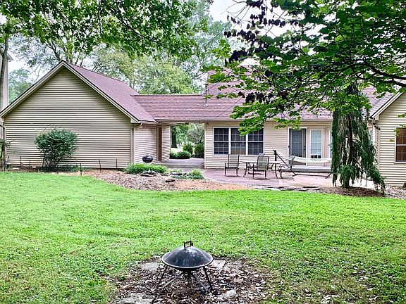 4th image of 5359 Sleepy Hollow Dr