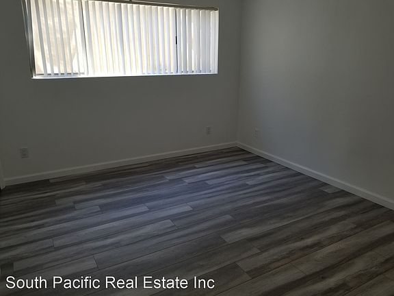 4th image of 1446 Brockton Ave APT 1