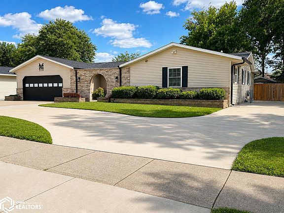 2nd image of 2714 Avenue A