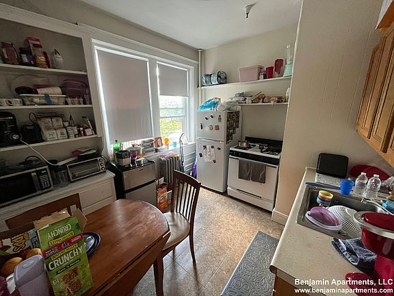 2nd image of 1800 Commonwealth Ave #40