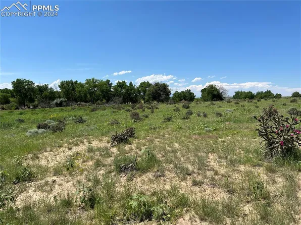 404 Totten Rd, Pueblo, CO 81008