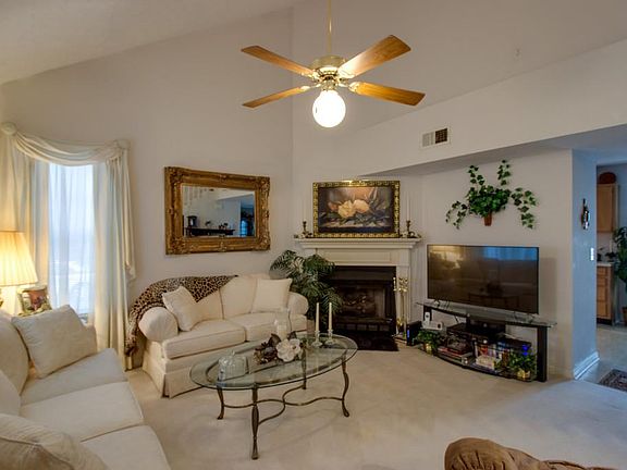 3rd image of 401 Reigh Ct