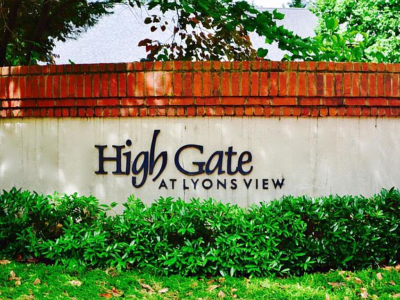 2nd image of 4801 Lyons View Pike APT 304