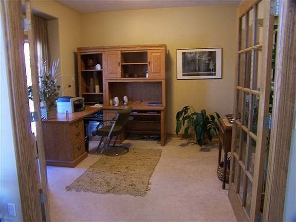 4th image of 18537 Polk Cir