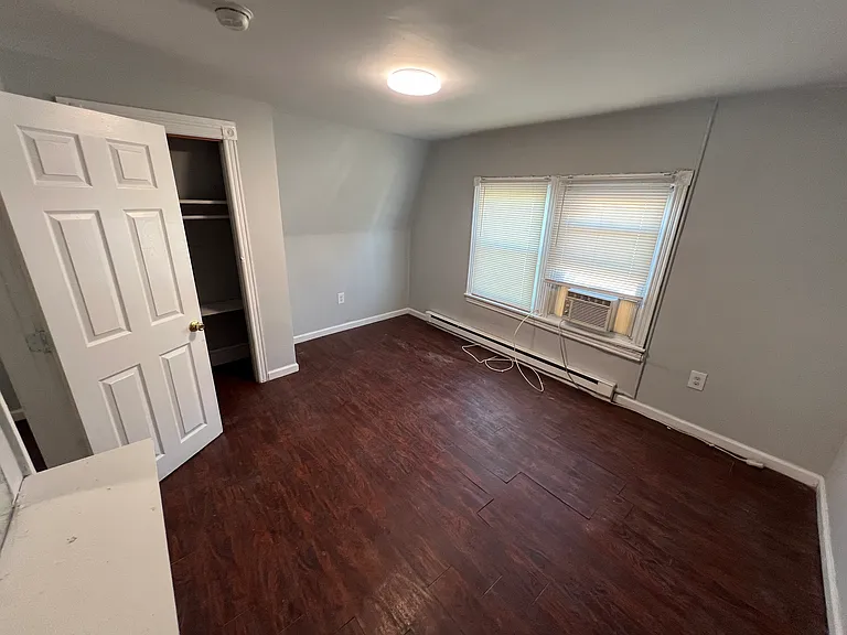 218 Walnut St — Photo 3