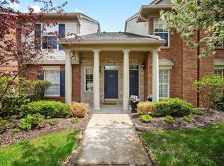 5289 Brookemonte Cir #332, Rochester, MI 48306